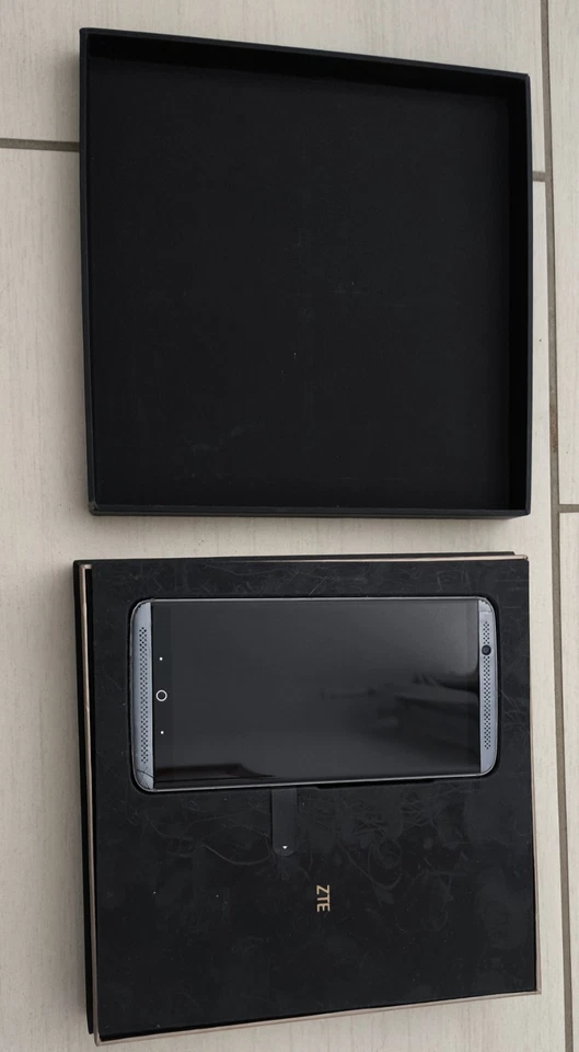 Smartphone ZTE Axon 7 Snapdragon 820 Cellulare 4g Micro Sd - Immagine 3 di 4