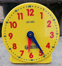 ETA Learning Resources Clock -  5" Geared Mini Clock Teaching Aid Homeschool
