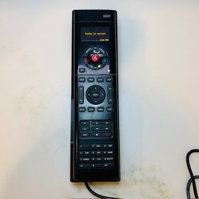 Control4 C4-SR250B-Z-B Remote / C4-SR2ORS-B Charger  *EXCELLENT CONDITION*
