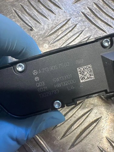 MERCEDES-BENZ C W204 Schalter sitzheizung A2139057502 Diesel 2013 33165463