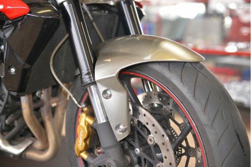 Titanium Front Fender Triumph Street Triple 675 D67LD 2011-2012 - Picture 9 of 10