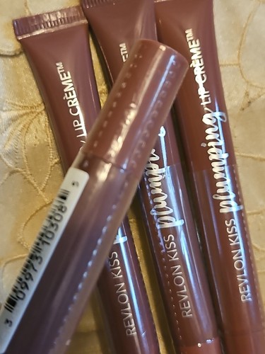 4-Revlon-Kiss Plumping Lip Creme-540 VELVET MINK-GREAT SHADE-Sealed! - Picture 4 of 4
