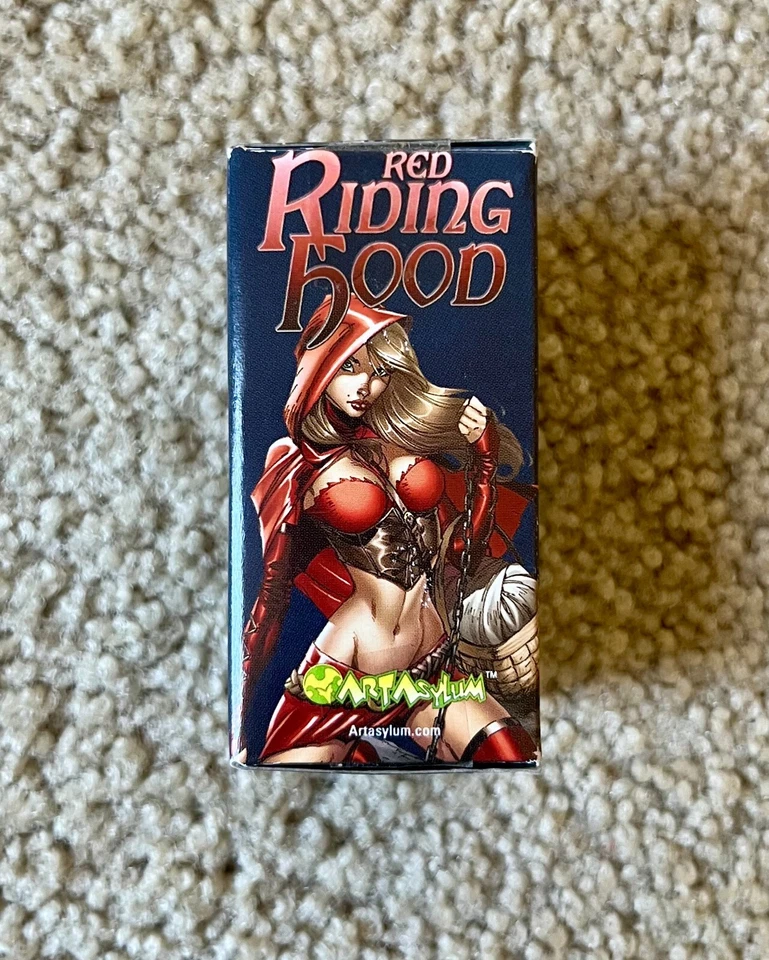 Zenescope Grimm Fairy Tales MiniMates Red Riding Hood 2" Mini Figure SDCC 2014 - Image 2 of 4