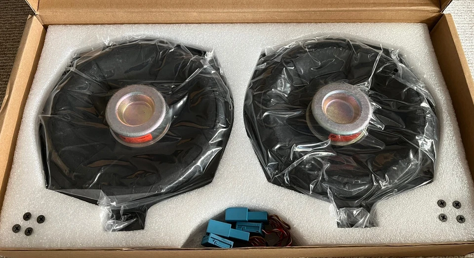 BMW G20 G21 G22 G30 G31 G32 HARMAN KARDON SUBWOOFERS PAIR - Image 2 of 4