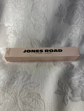 Jones Road The Mascara Pitch Black Noir Absolu 14.7g (0.51oz) Full Size