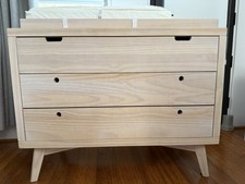 Simply nursery Dresser With Changing Tray And Pad