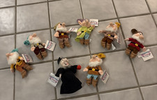 Zestaw Disney Store Seven Dwarfs & Witch Beanie Pluszowy zestaw 8 szt. z metkami