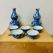 Arita ware Aoka Sake Set 2 bottles 5 cups Blue and White Unused