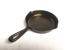 Cast Iron Chicago Hardware Foundry CHF Skillet Diamond 3 Logo REFURBISHED Frying