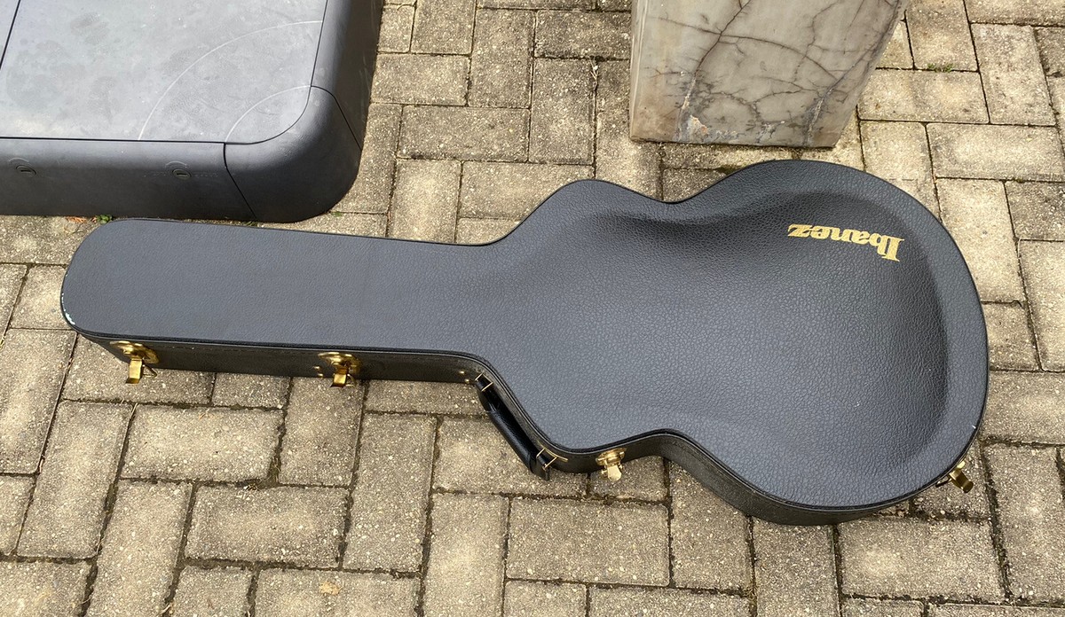 Vintage Ibanez Hardshell Semi-Hollow Guitar Protective Carry Vintage Ibanez Hardshell Semi-Hollow Guitar Protective Carry