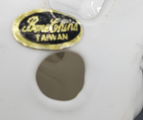 Vintage Bunny Rabbits Bone China White Figurine Easter Taiwan 4” Set Of 2 - Picture 9 of 9