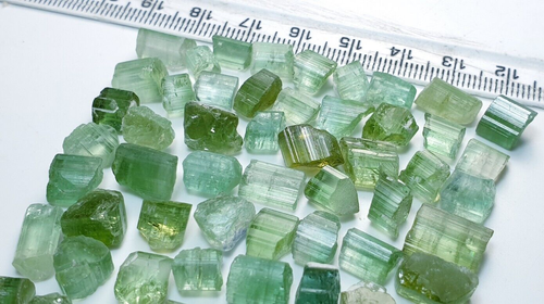 178ct schöner grüner Turmalin grobe Qualität Top Qualität fantastischer Glanz - Bild 4 von 6