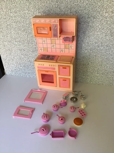 Barbie Vintage 1987 Sweet Roses 26-PC Cooking Center w/ 2 Extra Doors; Inc Set.