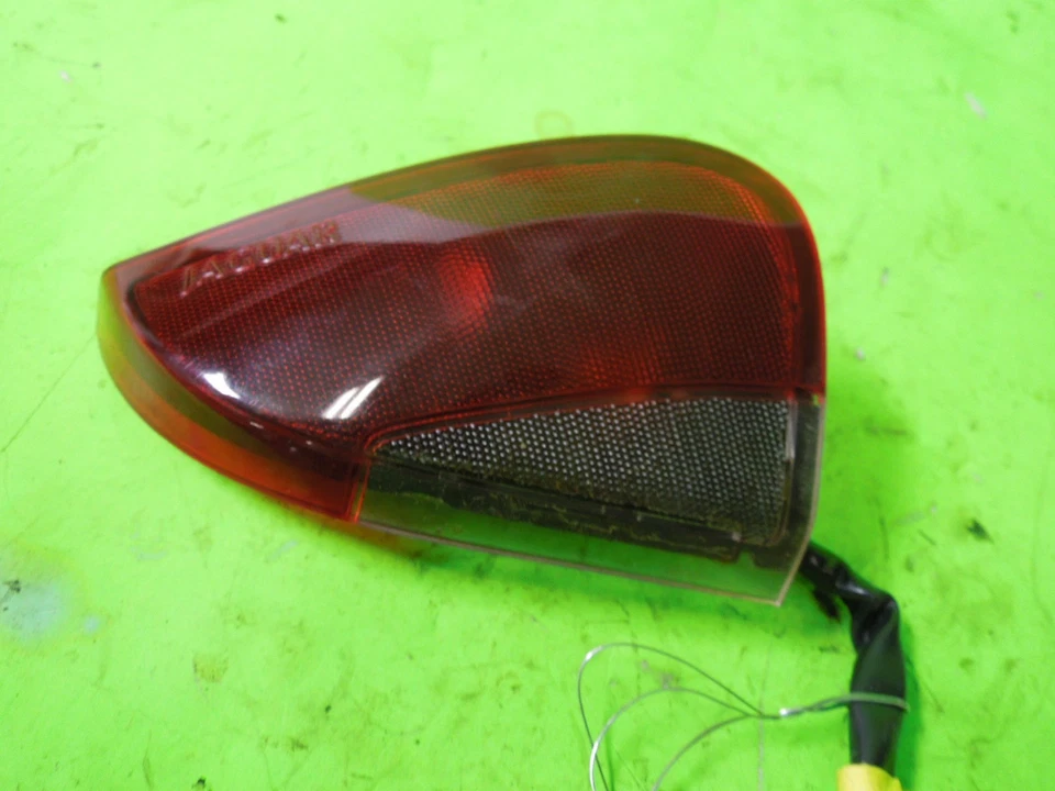 Jagua rxj6 1993 panel de puerta charco cúpula luz trasera izquierda fabricante de equipos originales usado 94 90 91 92 89 Foto 2 de 4