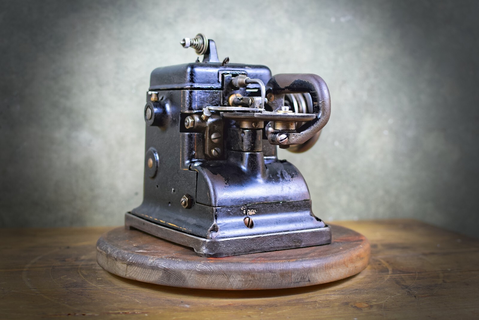 Bonis B Heavy Sewing Machine Fur Pelt Stitcher Leather Overlock Not