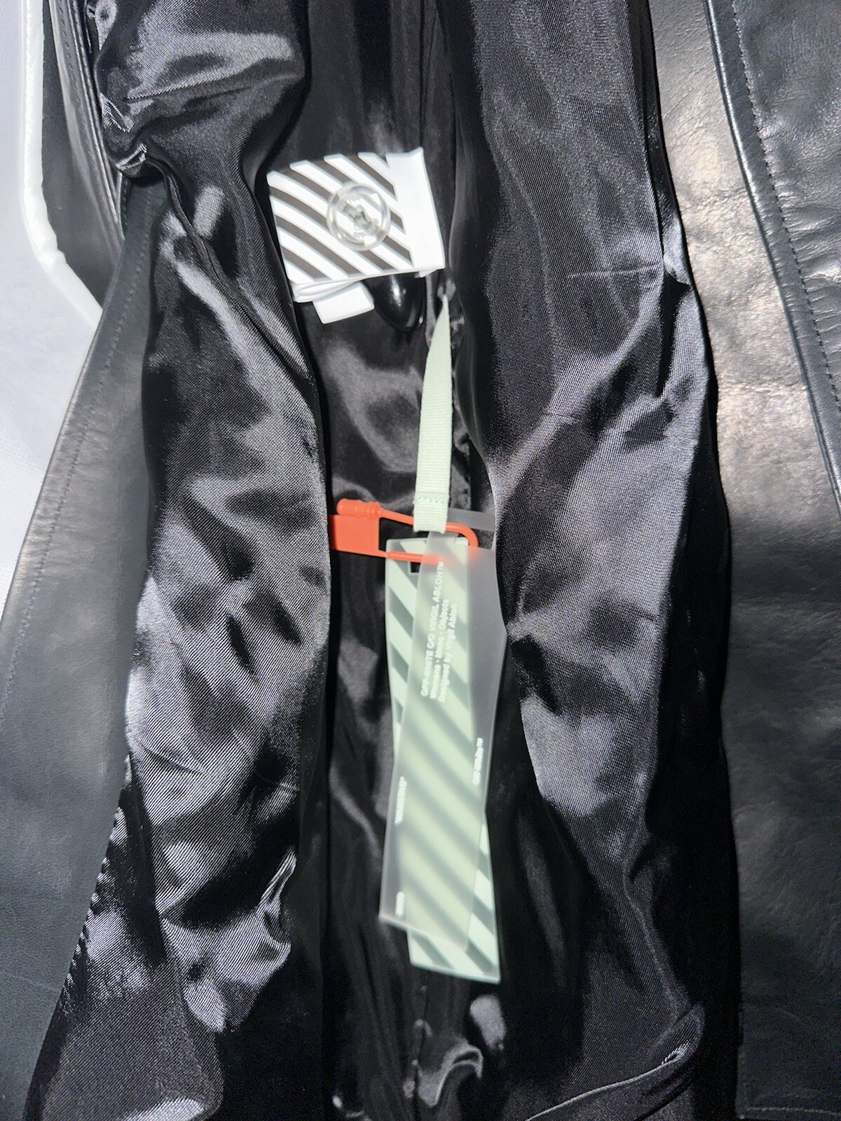 Picture 3 of 4