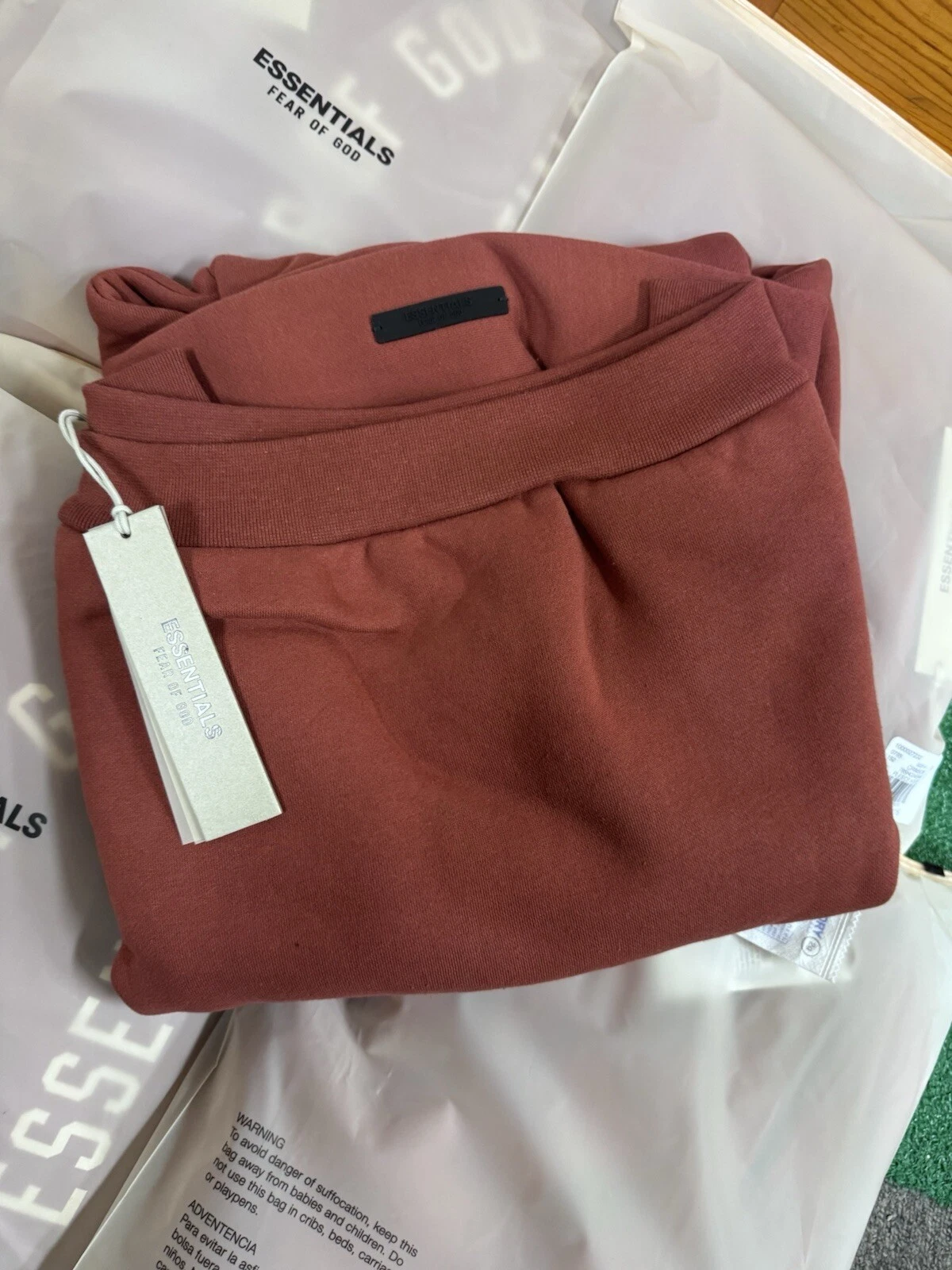 Felpa con cappuccio Fear Of God Essentials bambino ragazzo FW24 taglia 14 16 "Crimson" autentica