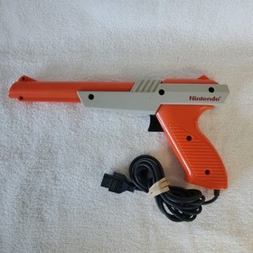 Nintendo Zapper Gun Orange, NES-005, 1985 Tested Working