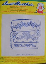 Aunt Martha's 3759 BLUE ONION Motifs Jacobean Floral Embroidery Transfer Pattern
