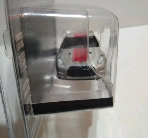 Greenlight GTR Nisssan GT-R (R35) 50th Anniversary 1:64 Diecast - Picture 4 of 8