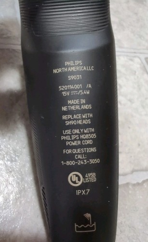 Philips Norelco Series 9000 S9031 Electric Shaver Wet/ Dry with Charger - Picture 3 of 3