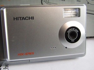 Hitachi Digital Camera HDC-571ES - Tested & Working - Silver