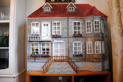 puppenhaus antik , 1m breit 91 cm hoch 35 cm tief - Bild 1 von 4