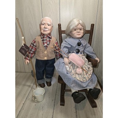 Vtg Grandma & Grandpa Porcelain Dolls 16  Fishing Knitting Senior Couple Stand