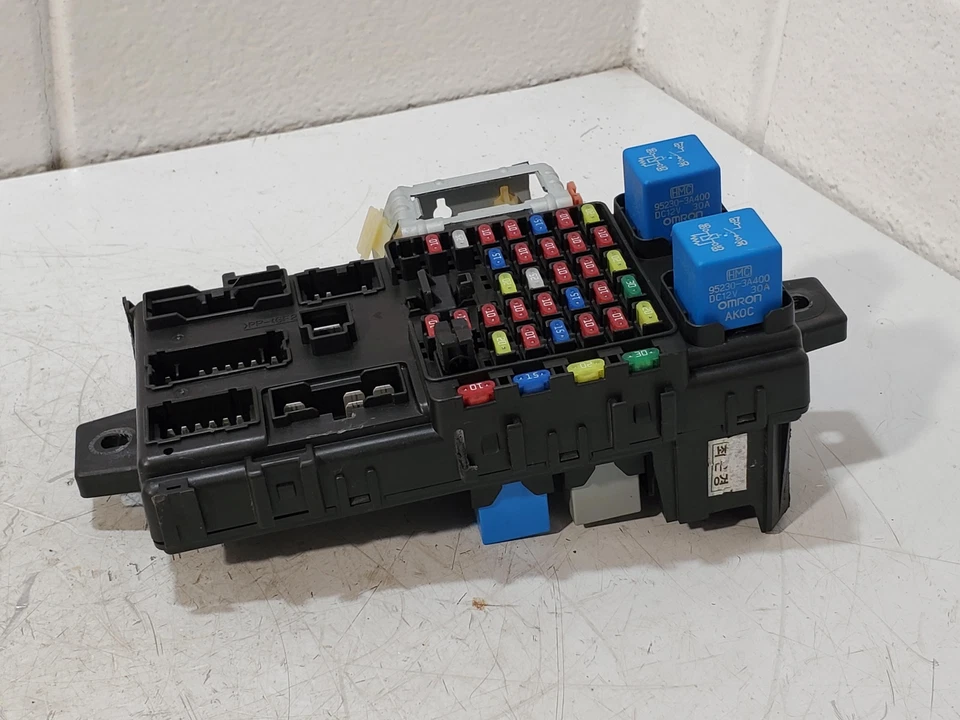 Caja de fusibles relé unión 2001-2006 Hyundai Santa FE Foto 2 de 4