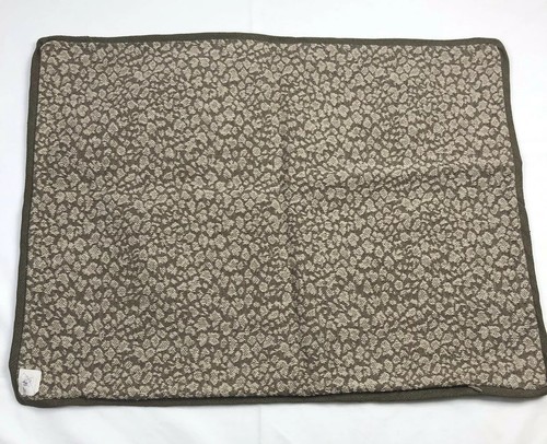 Funda de almohada de la colección Peacock Alley Kipling color madera a la deriva Precio de venta sugerido por el fabricante $125 - Imagen 3 de 7