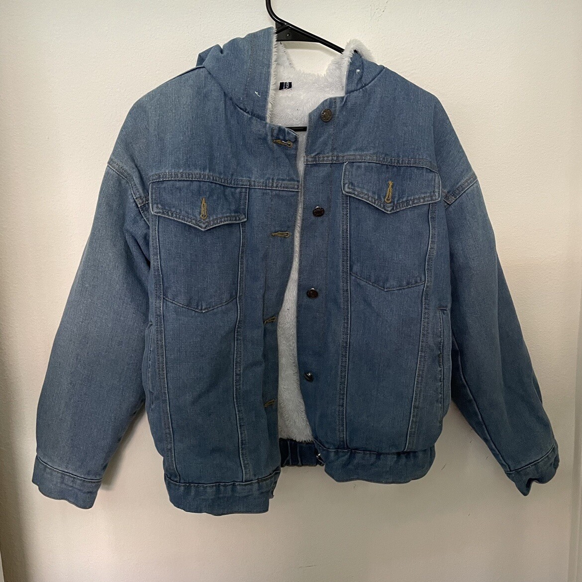 Faux Fur Lined Denim Jacket for Cozy Style-image