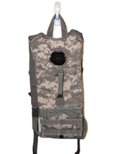 Military Issue MOLLE II 3L Hydration Carrier - ACU Digital