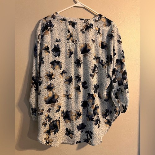 Maurices blouse womens Large floral blue white flowy Boho Fairy light NWT v neck - Picture 7 of 10