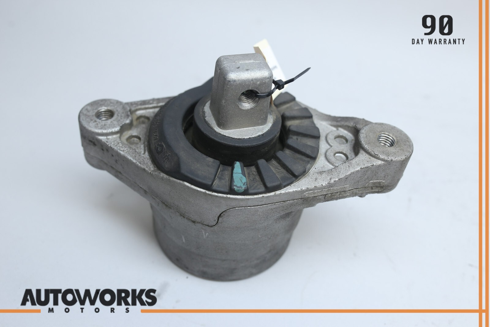 14-17 Maserati Ghibli M157 Right Side Engine Motor Mount Support Bracket OEM