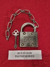 "YALE JUNOIR" CAST IRON PADLOCK w/ KEY, VINTAGE LOCK, ANTIQUE LOCKS