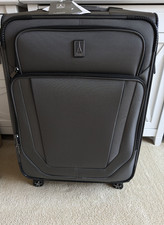 NWT Travelpro Crew VersaPack Medium 25  Check...