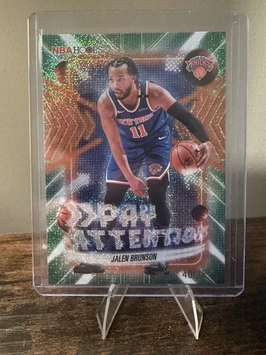 Topps NBA Hoops Pay Attention Insert PA-13 Jalen Brunson Green /75 Knicks 2026