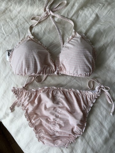H&M Women’s Seersucker Pink And White Stripe Ruffle Scallop Swimsuit Set 10/14 - Picture 3 of 10