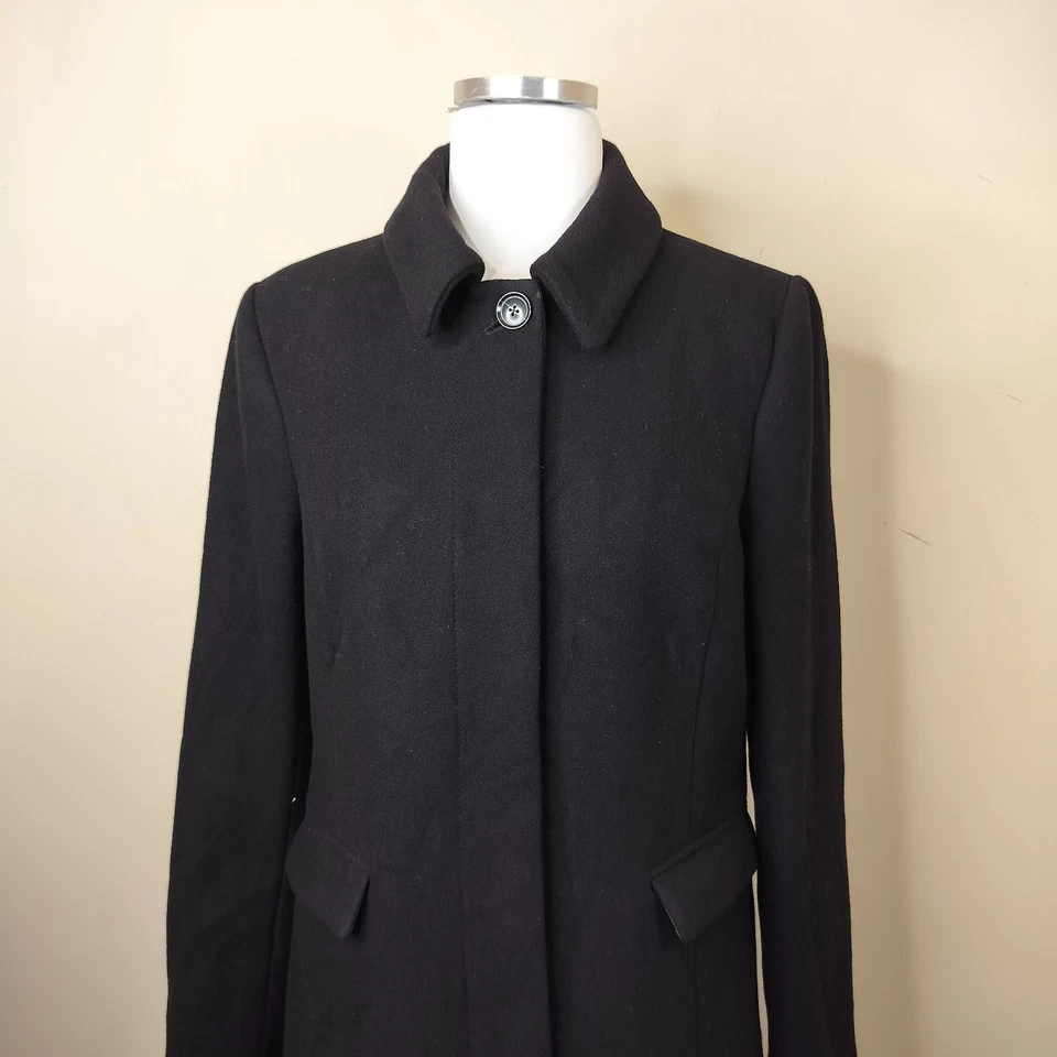 Casaco social Banana Republic preto lã tamanho 6 feminino botão para cima - Imagem 2 de 4