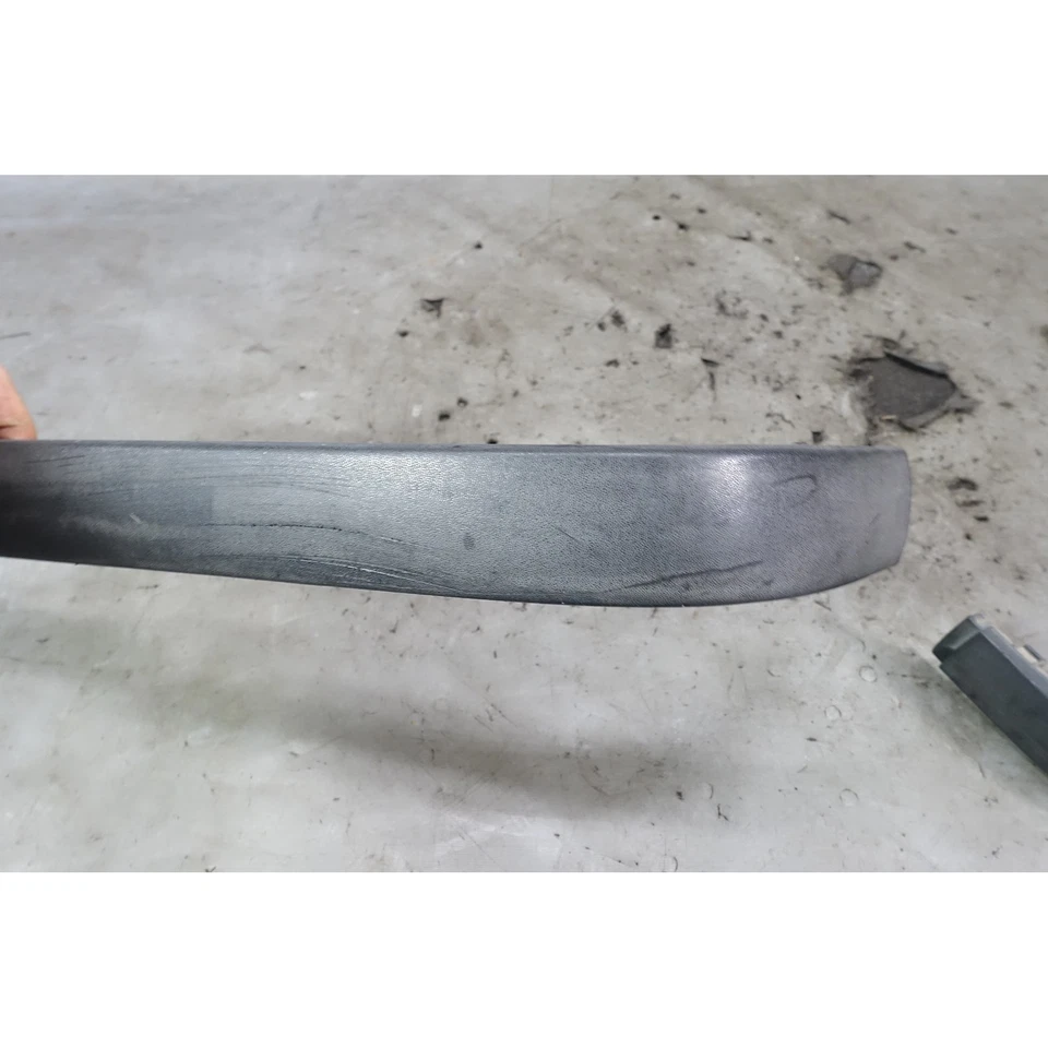 BMW E36 1994-1999 Serie 3 Juego de cubiertas protectoras de parachoques trasero de fábrica OEM Foto 4 de 4