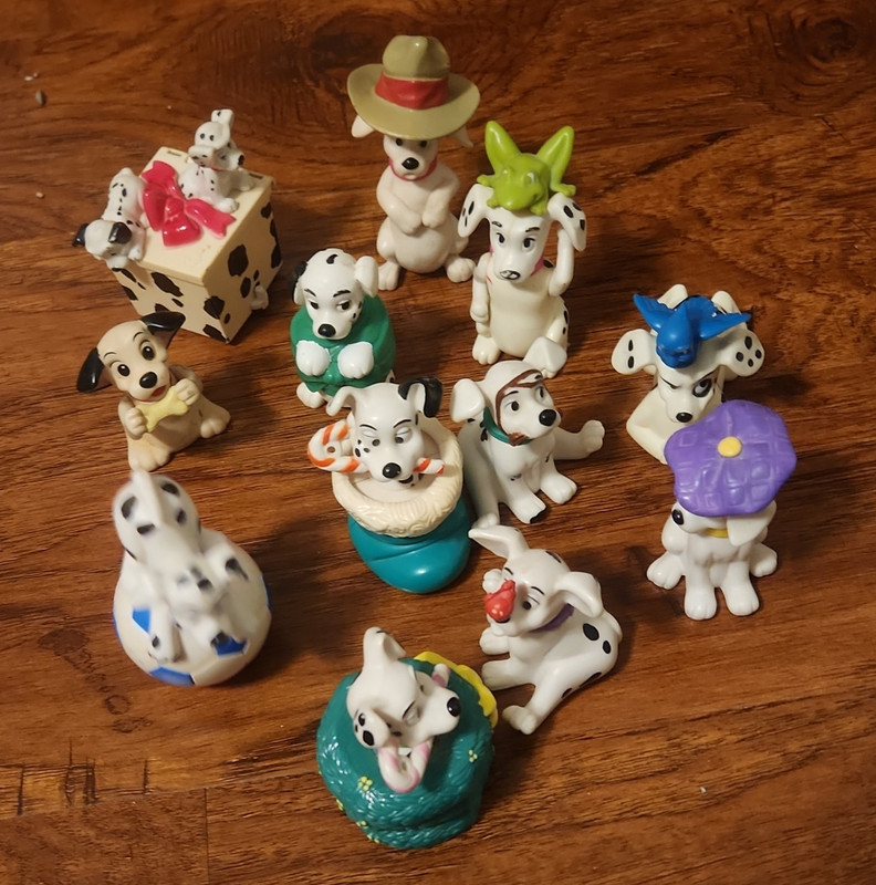 Lot Of 12 Vintage Disney 101 Dalmatians Mini Figures Toys