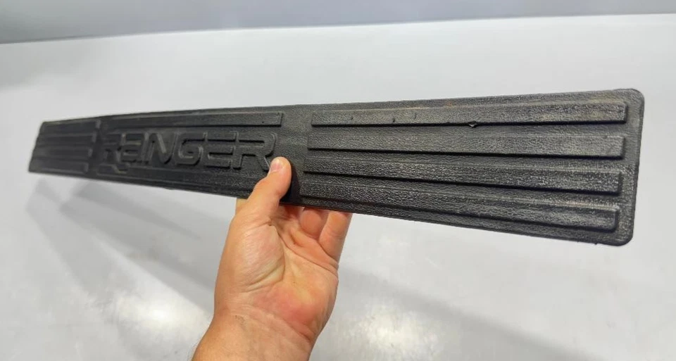 Ford Ranger 1993-2011 placa de umbral de puerta delantera derecha P/N F37B-1013260-abw fabricante de equipos originales usado Foto 3 de 4