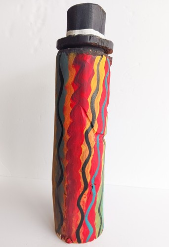 Navajo Artist Leland Holiday Paint on Carved Wood Man Original 15 inch Signed - Imagen 13 de 16