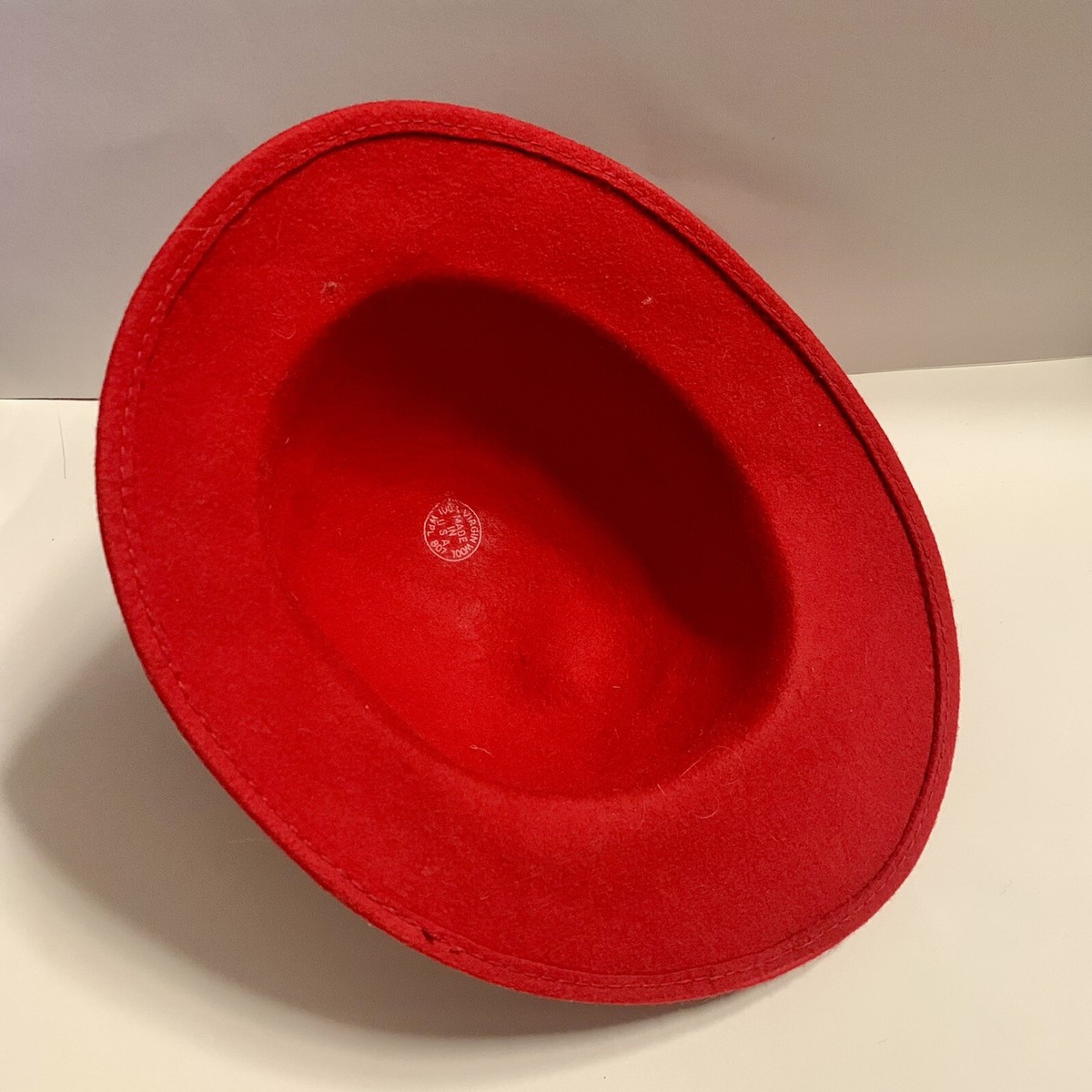 Vintage Wool Felt Cloche Hat Red Black Bow Classic Fashion  display picture 1