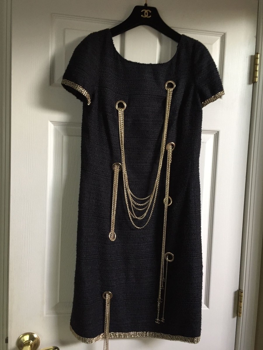 CHANEL 08P VINTAGE NEW TWEED DRESS GOLD CC LOGO CHAINS FR38