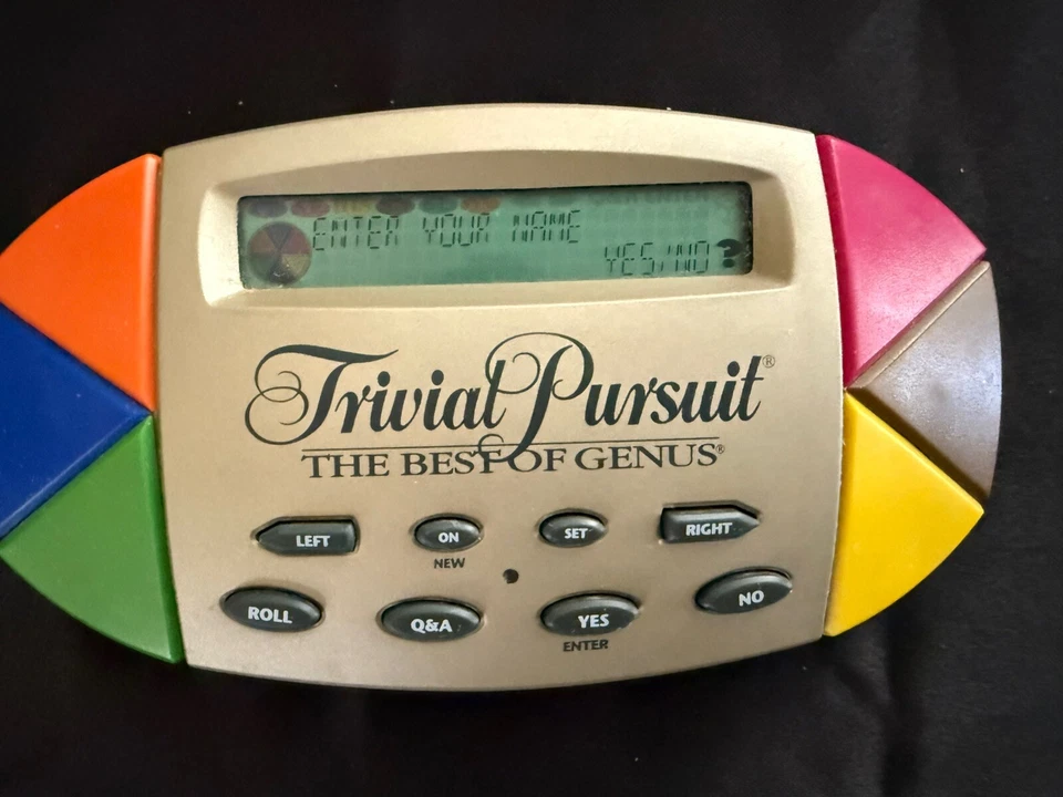 Trivial Pursuit The Best of Genus Electronic Handheld Portable Game 1997 TESTED - Image 2 of 4