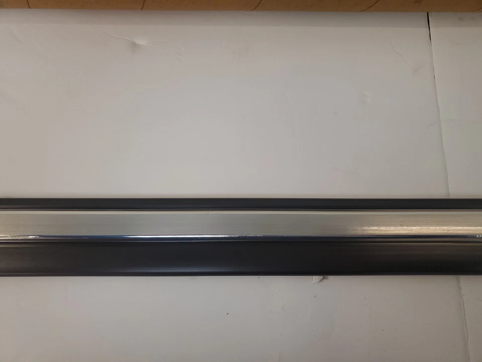 1987-88 Chevrolet Beretta Corsica 2 portas moldura de acabamento destro direita (BIN72) - Imagem 4 de 4