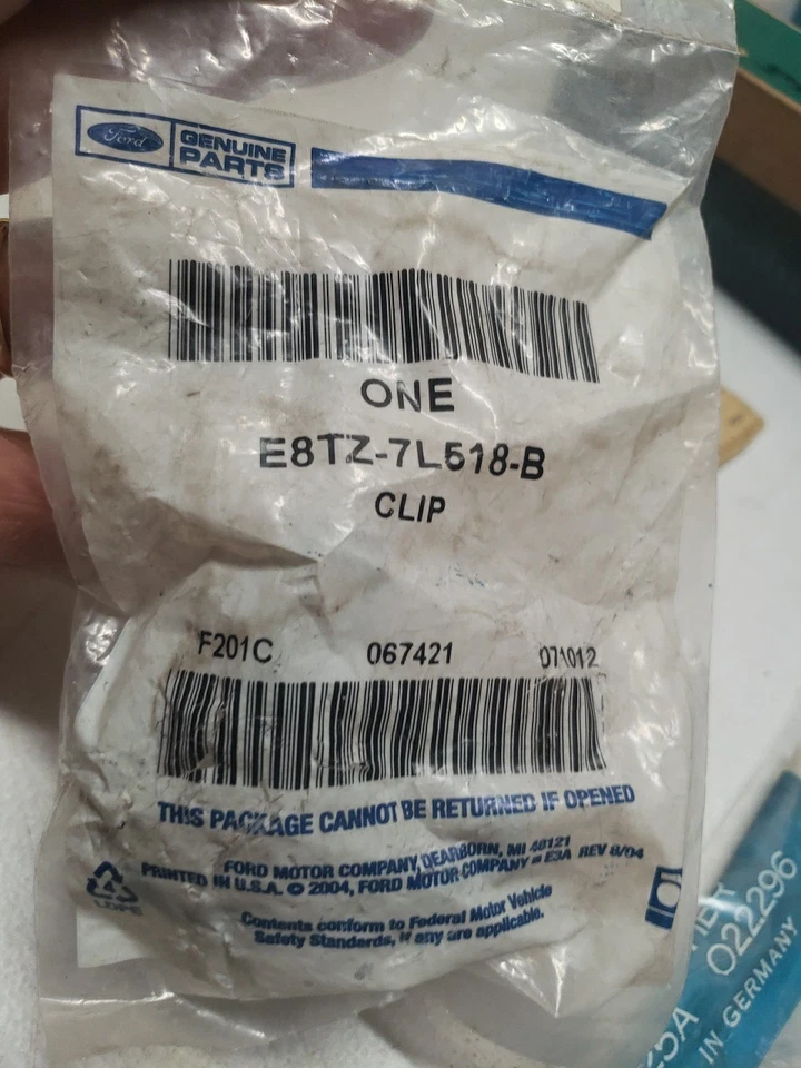 1997-03 Ford F-150 com 5MT E8TZ-7L518-B kit de clipe e junta de trava de cilindro de embreagem - Imagem 2 de 2