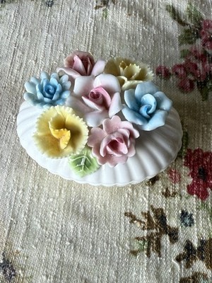 Vintage  Trinket box w/raised flowers Pearl Porcelain egg shaped , Japan
