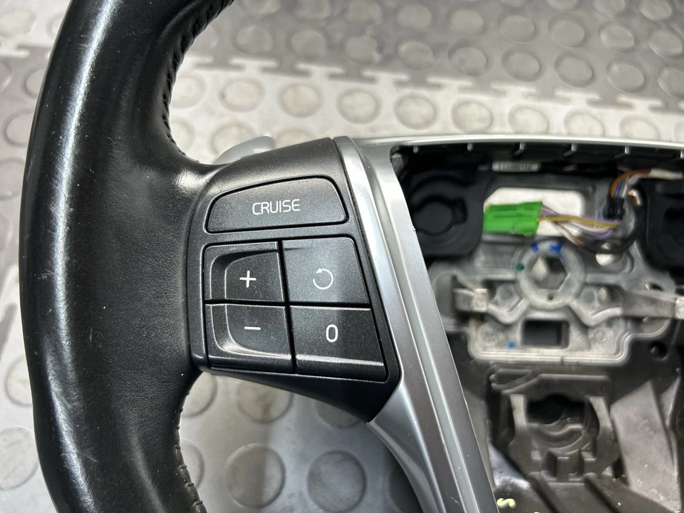 Volvo V60 2014-2018 volante/paleta de cambio OEM Foto 2 de 4